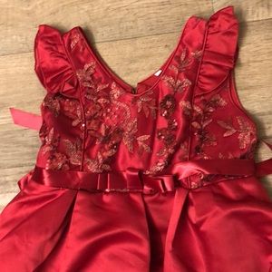 Brand new stylish formal dress for a little girl size 160